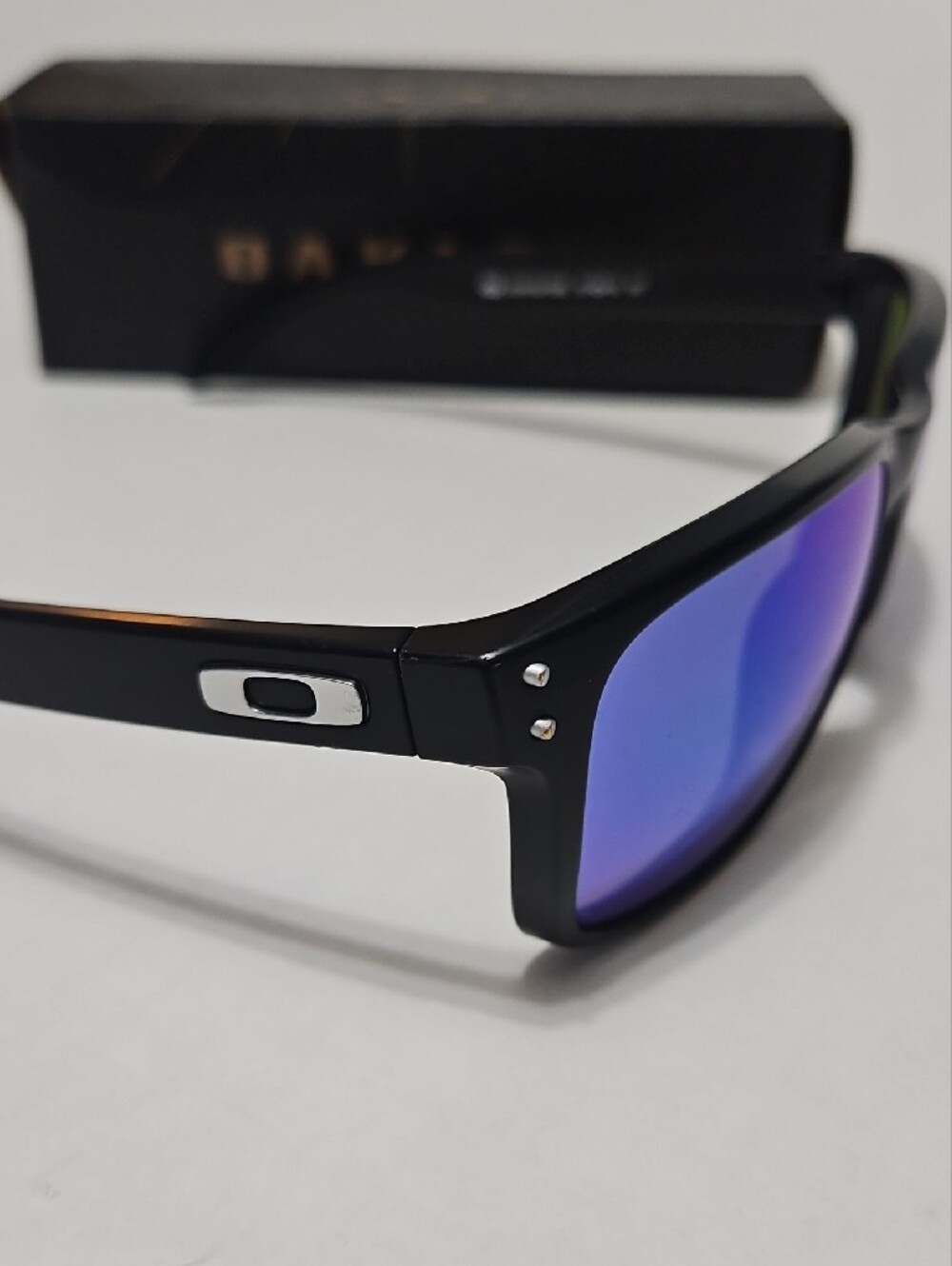 Oakley Holbrook 009102 F055 Polarized Prism Saphire Men's Sunglasses - Picture 3 of 12